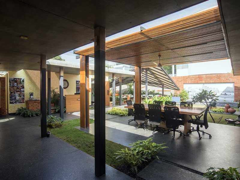 The AA&E studio &mdash; the work bays around the planted court